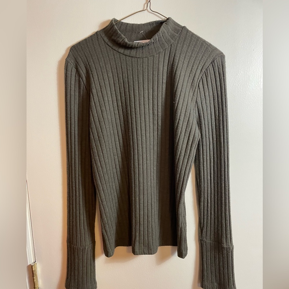 NWT EVEREVE MICHAEL STARS Opal Luxe Jasper Ribbed Mock Neck Long Sleeve Top Med